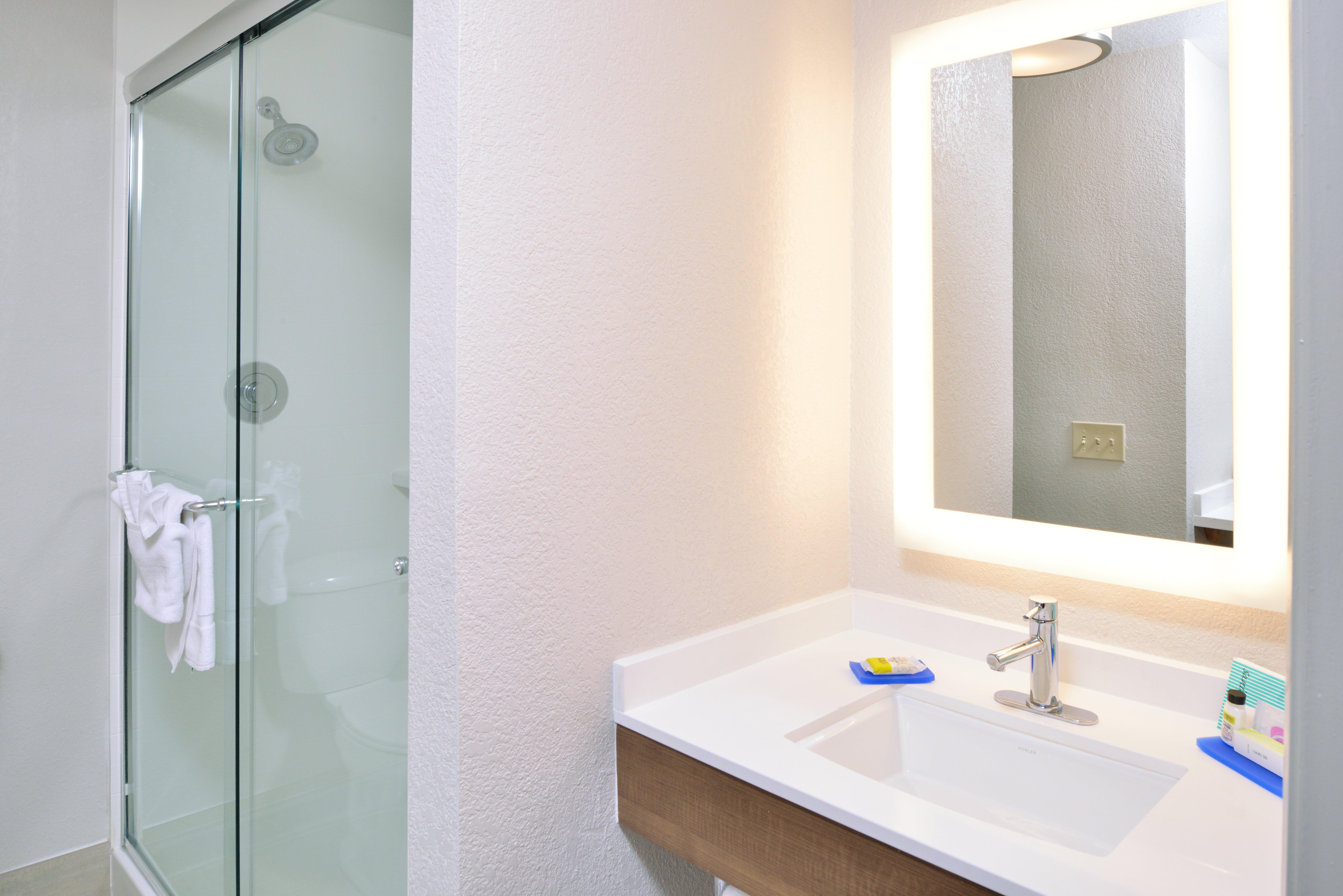 Holiday Inn Express Hotel & Suites Arcata/Eureka-Airport Area By Ihg Мак-Кинливилл Экстерьер фото