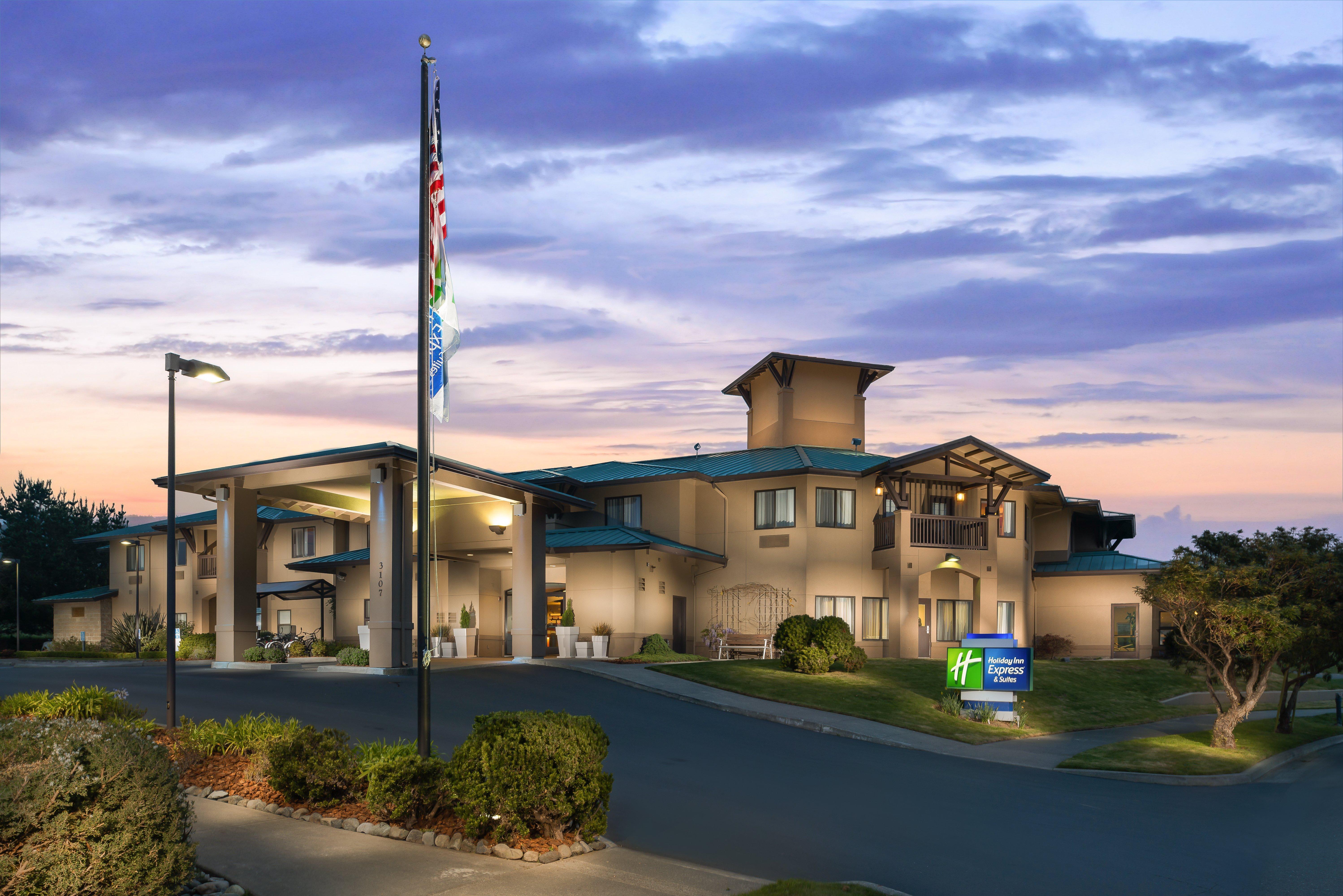 Holiday Inn Express Hotel & Suites Arcata/Eureka-Airport Area By Ihg Мак-Кинливилл Экстерьер фото