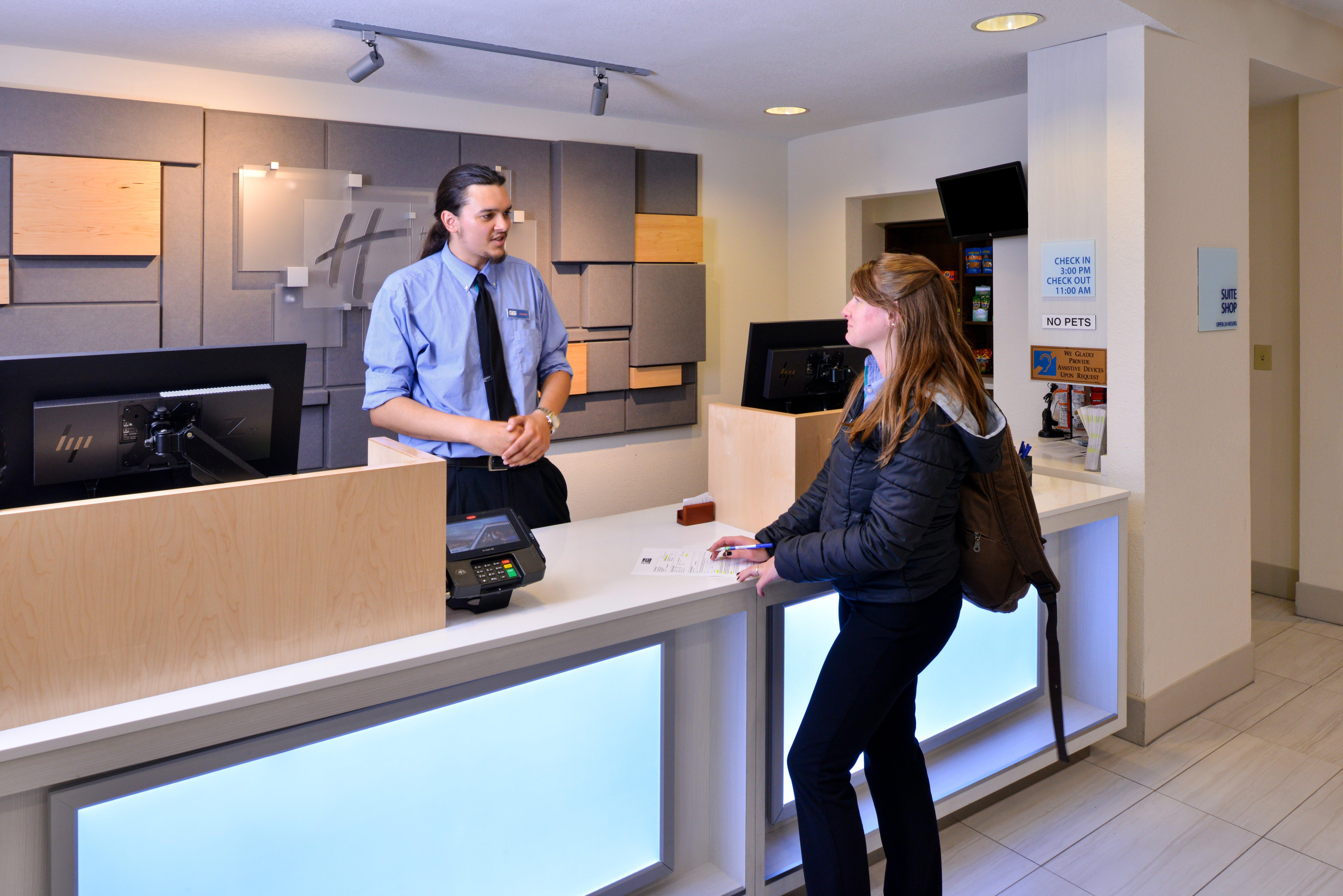 Holiday Inn Express Hotel & Suites Arcata/Eureka-Airport Area By Ihg Мак-Кинливилл Экстерьер фото